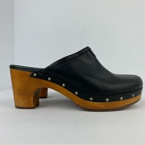 UGG size 8 Women’s Black Leather Studded Wood Sole Mule Clogs S/N 1951